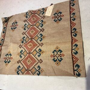 Geometric Patterned Beige Bedding Sheet